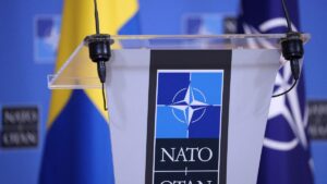НАТО обговорює ідею закриття неба над Заходом України, – ЗМІ