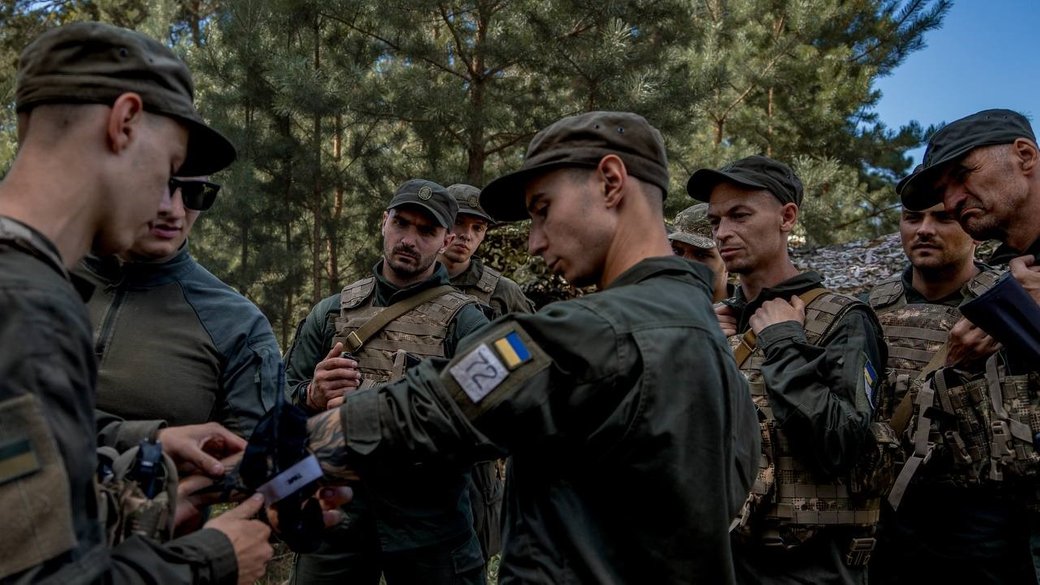 Навчання бійців спецпідрозділу "Азов". Фото: Telegram "Азов"