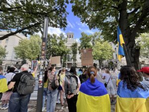 Українцям на мітингу у Берліні заборонили виступати рідною мовою