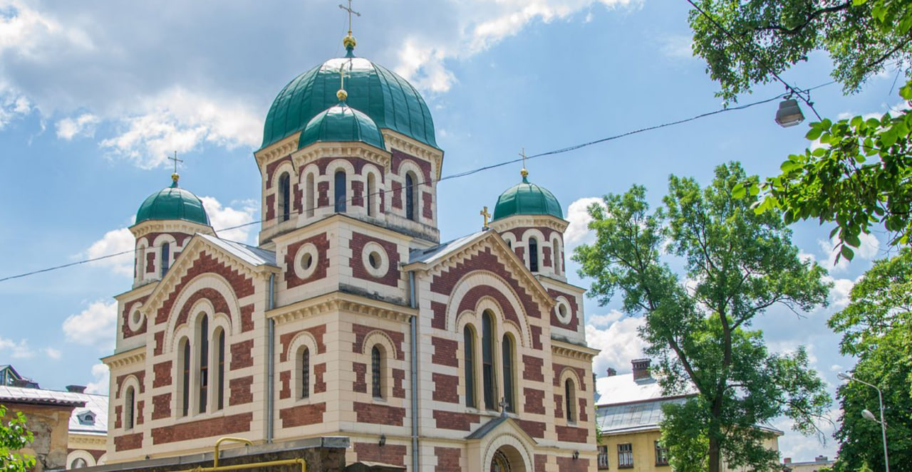 КМІС опитали українців щодо заборони УПЦ МП. Фото: wikimedia