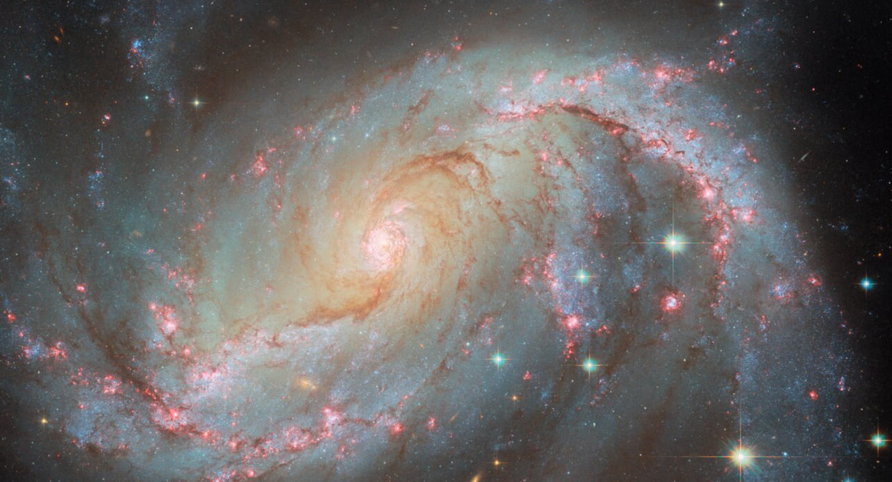 Телескоп Хаббл показав спіральну галактику. Фото: ESA / Hubble / NASA