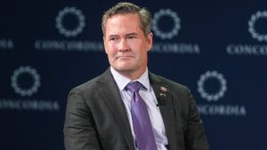 Майк Волтц закликав Україну припинити критику США 